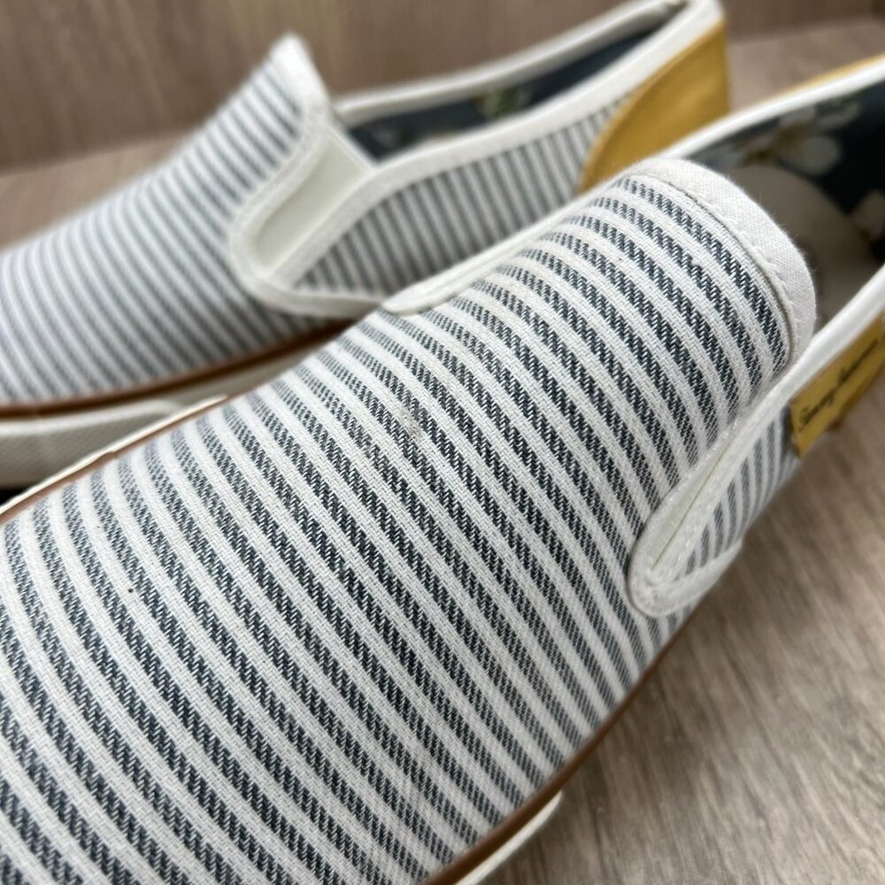 Tommy Bahama Striped Canvas Slip On Sneakers Womens 8.5 Flat Low Top White Gray - Picture 11 of 14